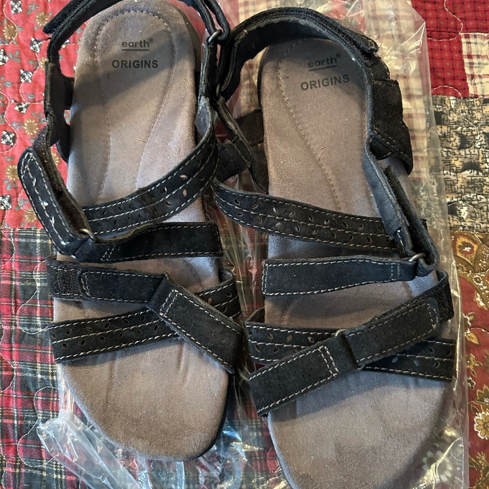 Earth Origins Women's Black Strappy Sandals